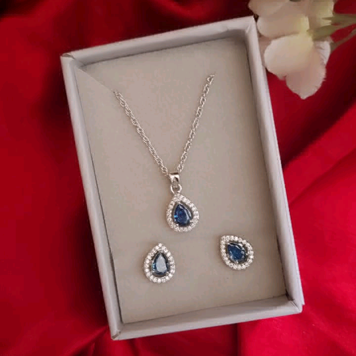 Blue Swarovski Silver Pendant Set 